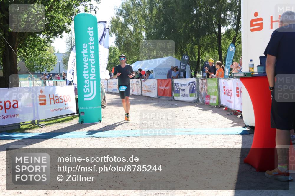 07.09.2025 - 19. Norderstedt Triathlon Zöllner http://msf.ph/oto/8785244 07.09.2025 15:29:21 Ziel 394, 990 meine-sportfotos.de