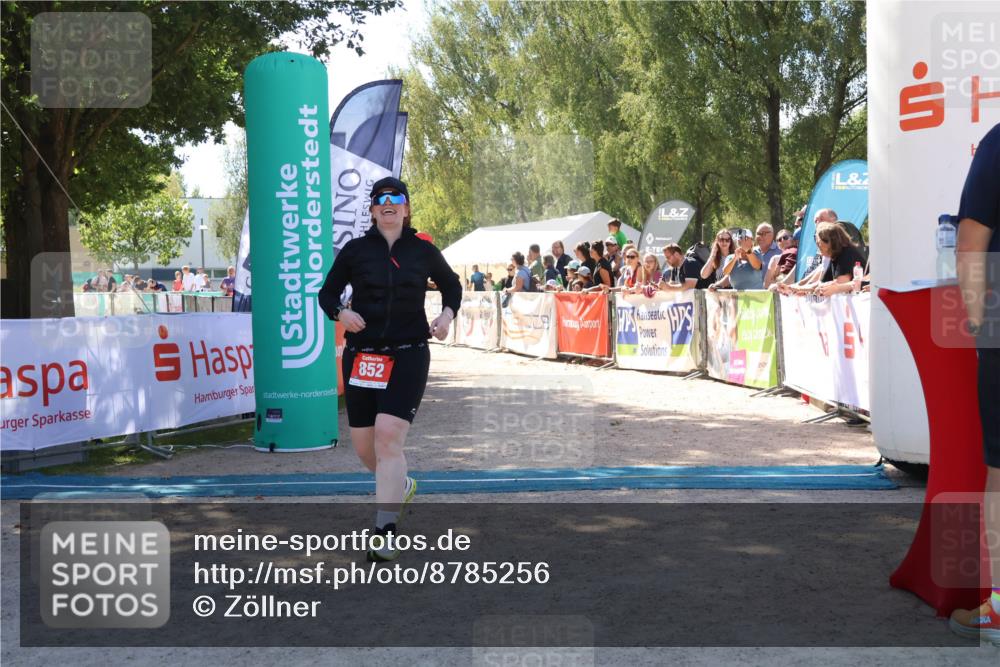 07.09.2025 - 19. Norderstedt Triathlon Zöllner http://msf.ph/oto/8785256 07.09.2025 13:15:08 Ziel 852 meine-sportfotos.de