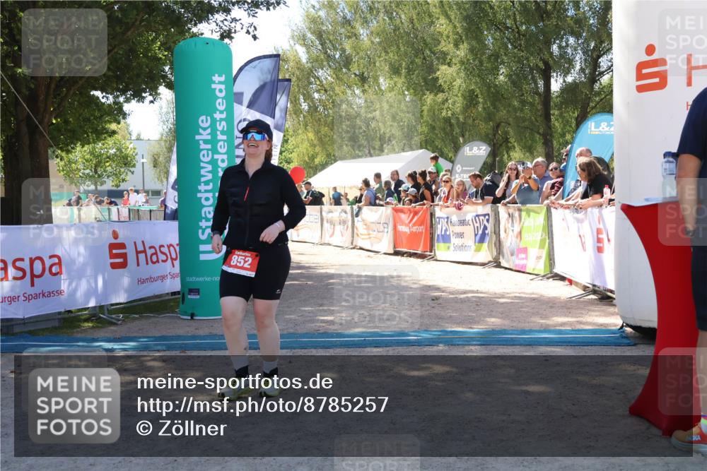 07.09.2025 - 19. Norderstedt Triathlon Zöllner http://msf.ph/oto/8785257 07.09.2025 13:15:08 Ziel 852 meine-sportfotos.de