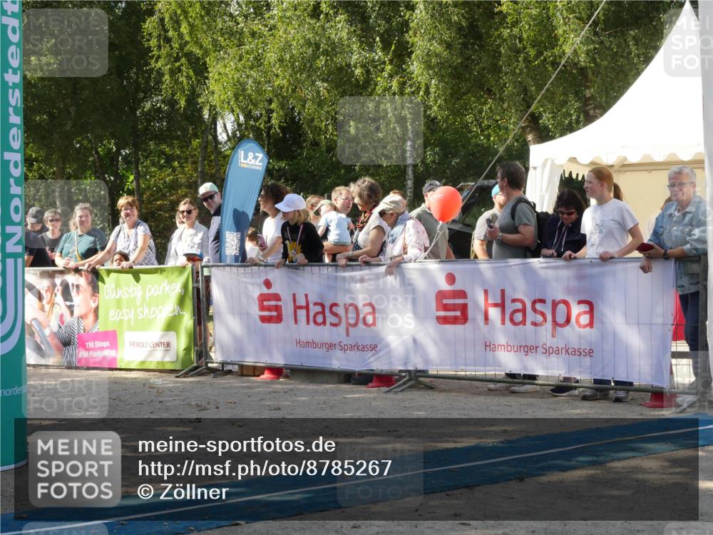 07.09.2025 - 19. Norderstedt Triathlon Zöllner http://msf.ph/oto/8785267 07.09.2025 12:38:32 Ziel 136, 859 meine-sportfotos.de