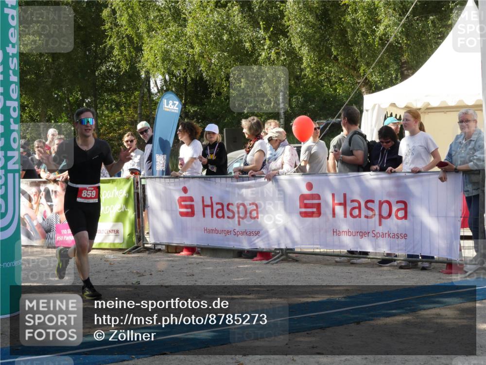07.09.2025 - 19. Norderstedt Triathlon Zöllner http://msf.ph/oto/8785273 07.09.2025 12:38:32 Ziel 136, 859 meine-sportfotos.de