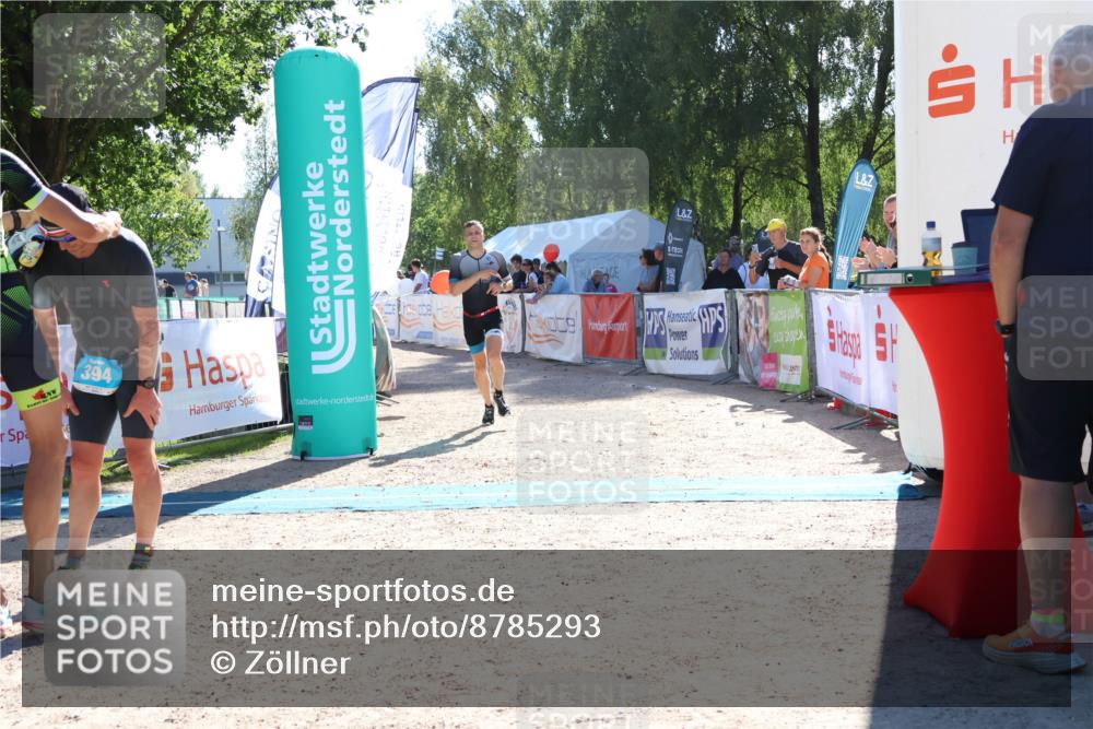 07.09.2025 - 19. Norderstedt Triathlon Zöllner http://msf.ph/oto/8785293 07.09.2025 15:29:25 Ziel 394, 990 meine-sportfotos.de