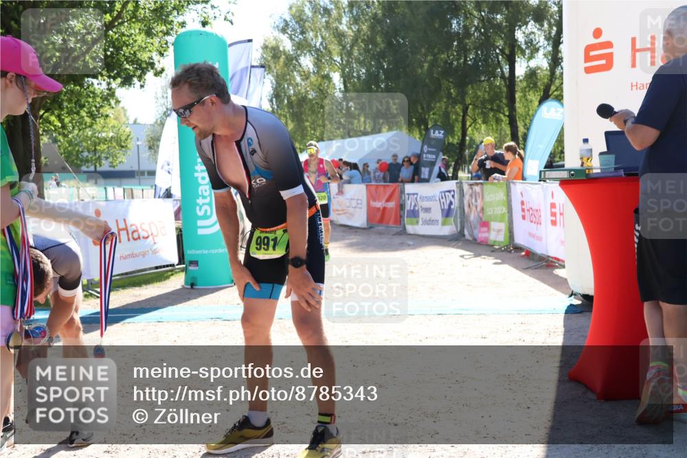 07.09.2025 - 19. Norderstedt Triathlon Zöllner http://msf.ph/oto/8785343 07.09.2025 15:29:40 Ziel 1020, 1027 meine-sportfotos.de