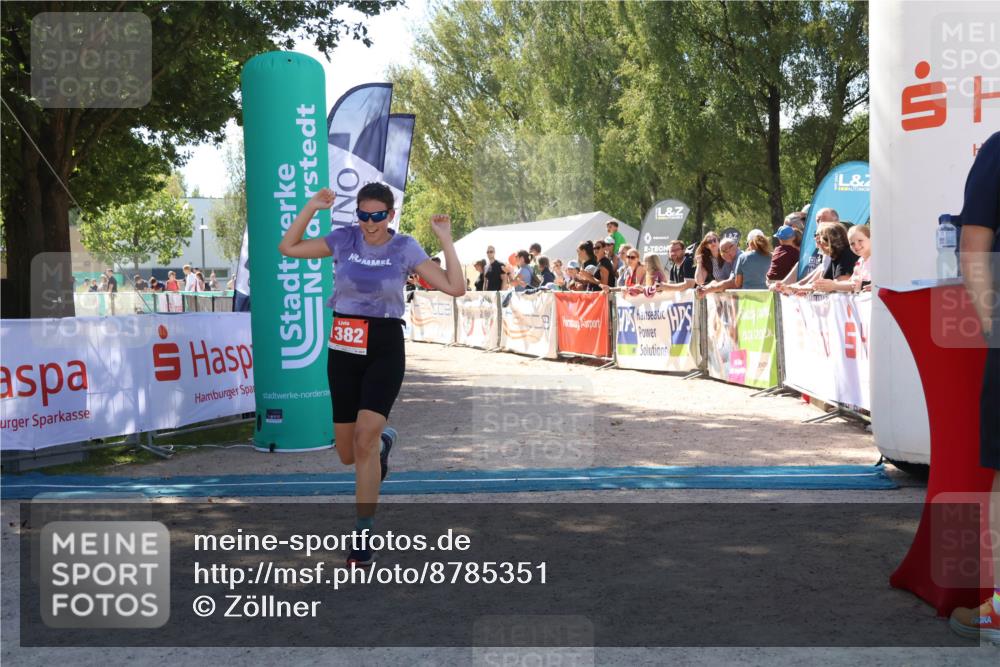 07.09.2025 - 19. Norderstedt Triathlon Zöllner http://msf.ph/oto/8785351 07.09.2025 13:15:22 Ziel 176, 308, 1382 meine-sportfotos.de