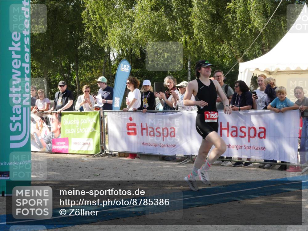 07.09.2025 - 19. Norderstedt Triathlon Zöllner http://msf.ph/oto/8785386 07.09.2025 12:41:03 Ziel 170, 1288 meine-sportfotos.de