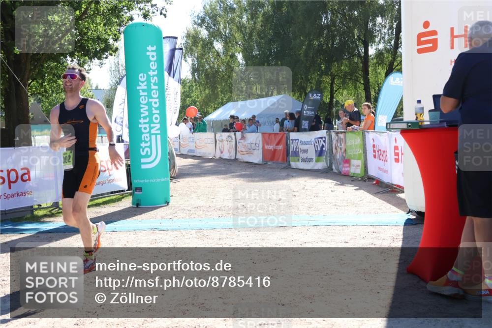 07.09.2025 - 19. Norderstedt Triathlon Zöllner http://msf.ph/oto/8785416 07.09.2025 15:29:53 Ziel 1002 meine-sportfotos.de