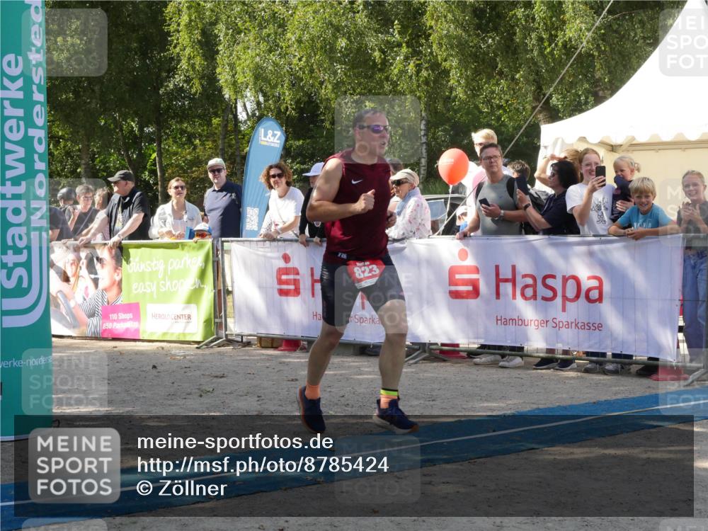 07.09.2025 - 19. Norderstedt Triathlon Zöllner http://msf.ph/oto/8785424 07.09.2025 12:42:06 Ziel 287, 823, 846 meine-sportfotos.de