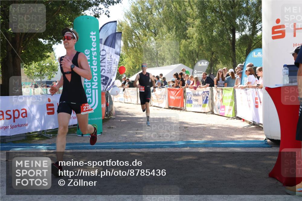 07.09.2025 - 19. Norderstedt Triathlon Zöllner http://msf.ph/oto/8785436 07.09.2025 13:16:04 Ziel 236, 1297 meine-sportfotos.de