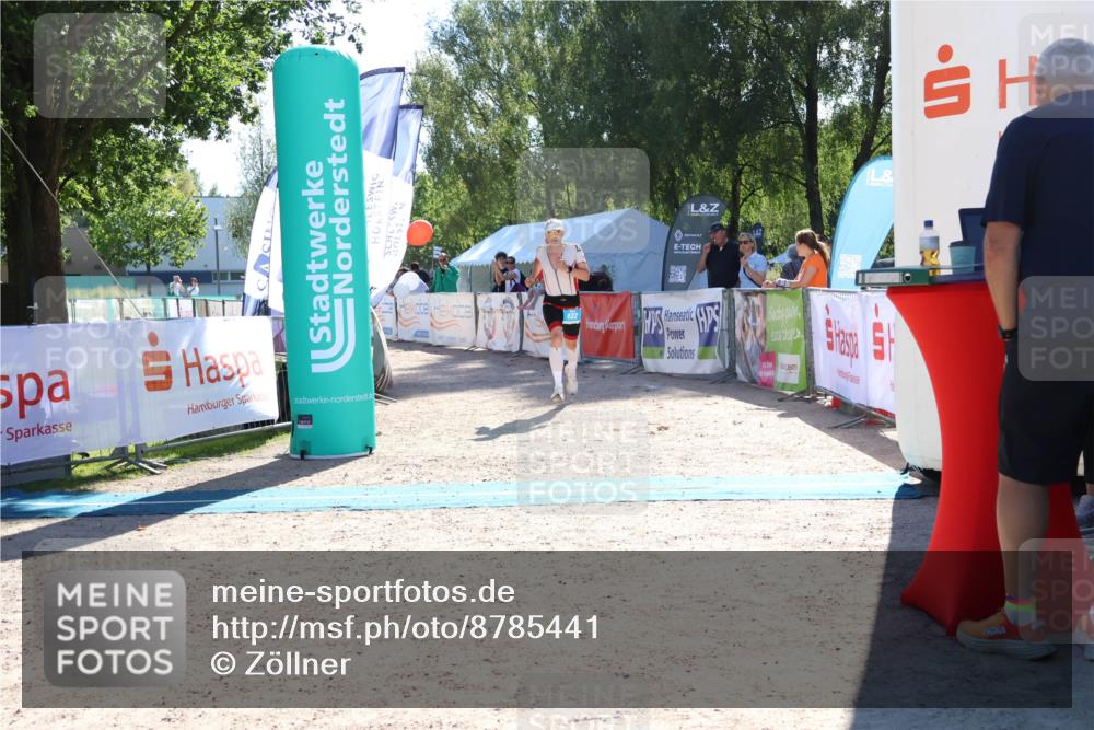 07.09.2025 - 19. Norderstedt Triathlon Zöllner http://msf.ph/oto/8785441 07.09.2025 15:30:35 Ziel 422 meine-sportfotos.de