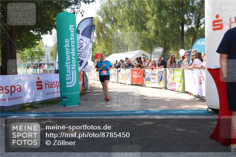 07.09.2025 - 19. Norderstedt Triathlon Zöllner http://msf.ph/oto/8785450 07.09.2025 13:16:11 Ziel 1252, 1297 meine-sportfotos.de