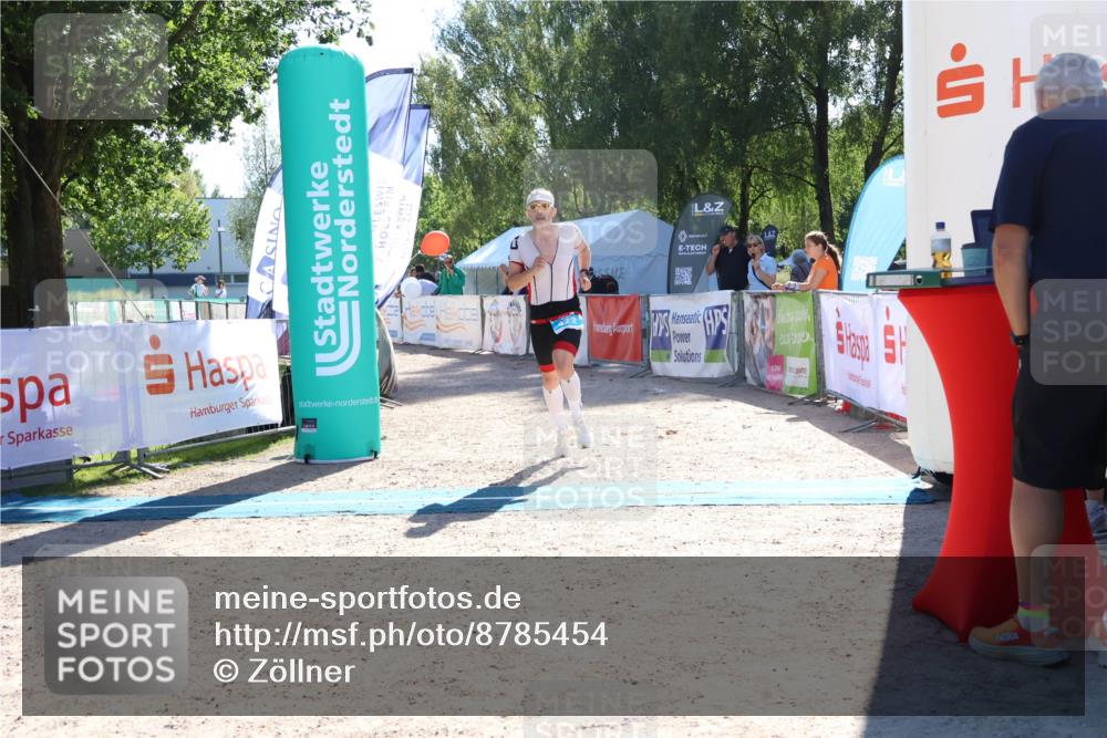 07.09.2025 - 19. Norderstedt Triathlon Zöllner http://msf.ph/oto/8785454 07.09.2025 15:30:36 Ziel 422 meine-sportfotos.de