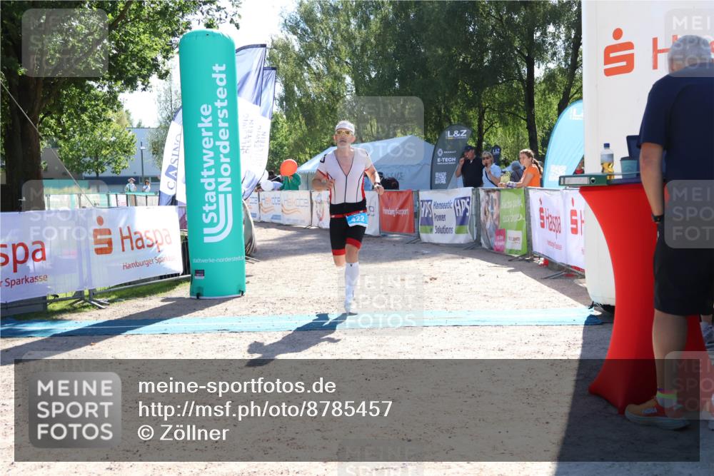07.09.2025 - 19. Norderstedt Triathlon Zöllner http://msf.ph/oto/8785457 07.09.2025 15:30:36 Ziel 422 meine-sportfotos.de