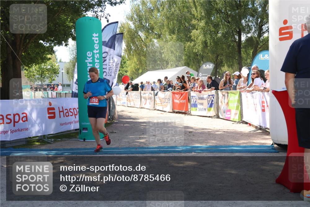 07.09.2025 - 19. Norderstedt Triathlon Zöllner http://msf.ph/oto/8785466 07.09.2025 13:16:12 Ziel 1252 meine-sportfotos.de