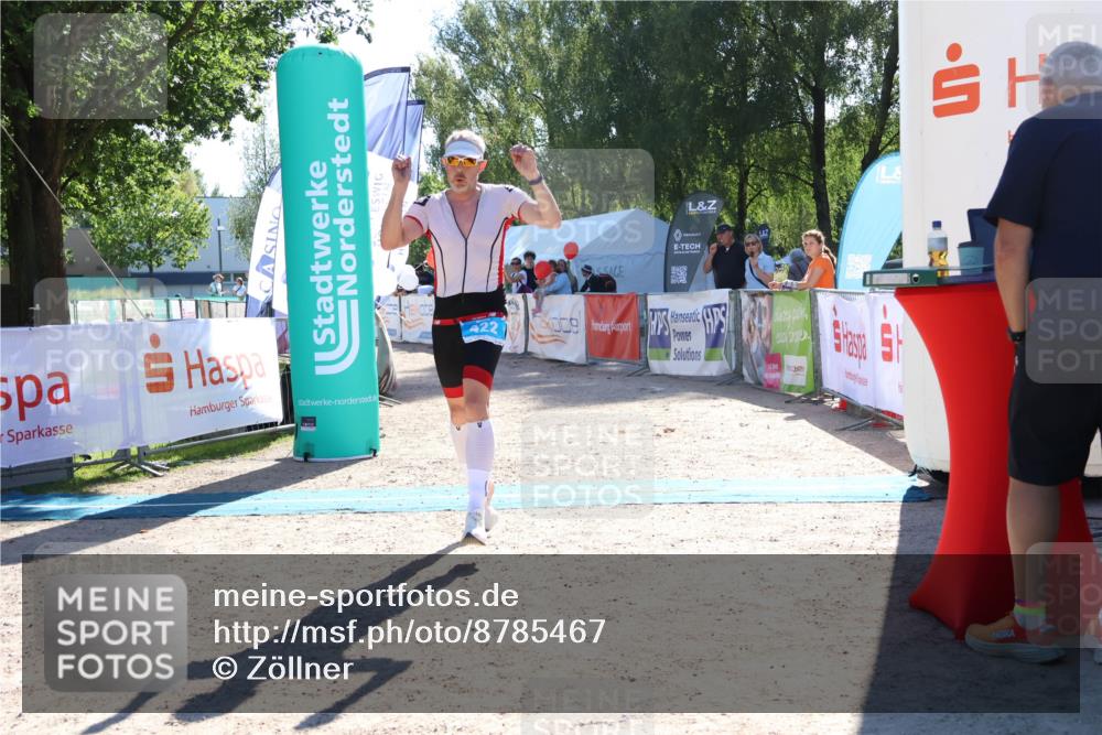 07.09.2025 - 19. Norderstedt Triathlon Zöllner http://msf.ph/oto/8785467 07.09.2025 15:30:37 Ziel 422 meine-sportfotos.de