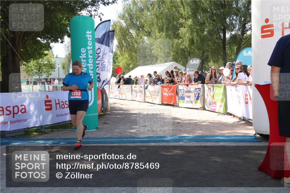 07.09.2025 - 19. Norderstedt Triathlon Zöllner http://msf.ph/oto/8785469 07.09.2025 13:16:12 Ziel 1252 meine-sportfotos.de