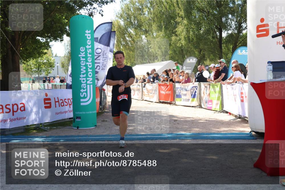 07.09.2025 - 19. Norderstedt Triathlon Zöllner http://msf.ph/oto/8785488 07.09.2025 13:16:37 Ziel 739 meine-sportfotos.de