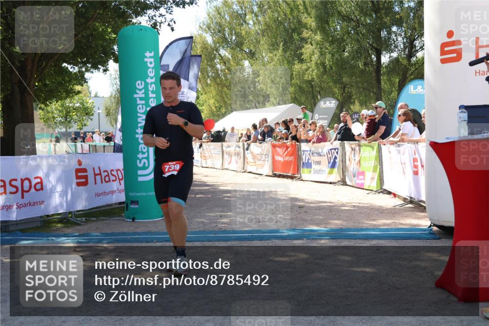 07.09.2025 - 19. Norderstedt Triathlon Zöllner http://msf.ph/oto/8785492 07.09.2025 13:16:38 Ziel 739 meine-sportfotos.de