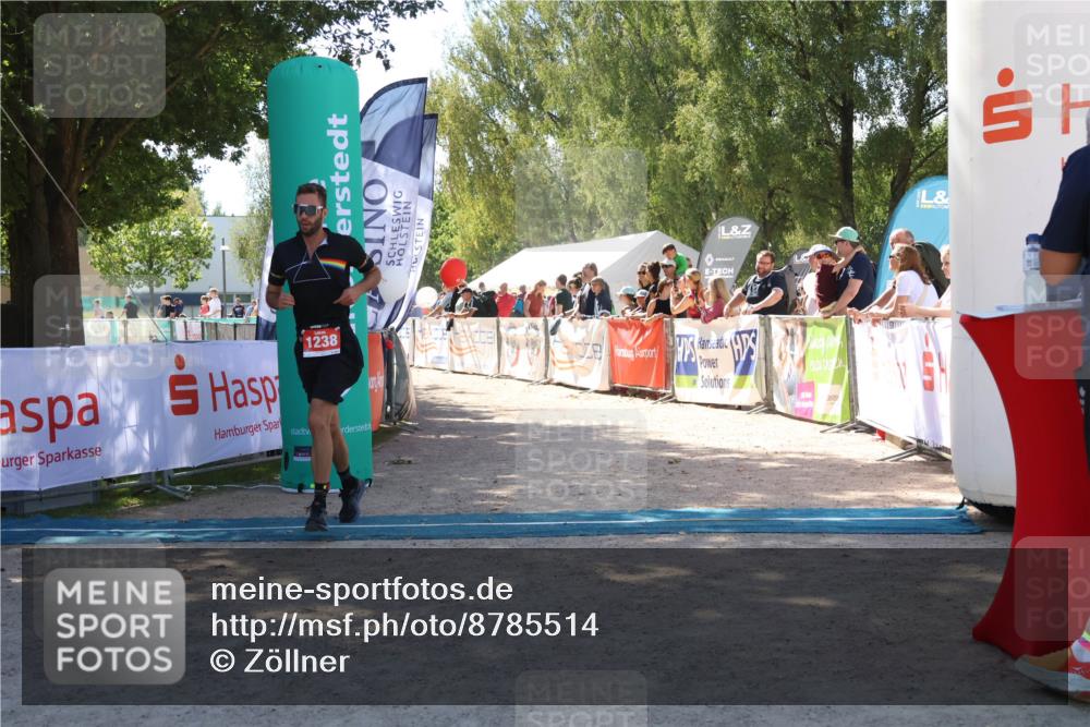 07.09.2025 - 19. Norderstedt Triathlon Zöllner http://msf.ph/oto/8785514 07.09.2025 13:16:57 Ziel 1238 meine-sportfotos.de
