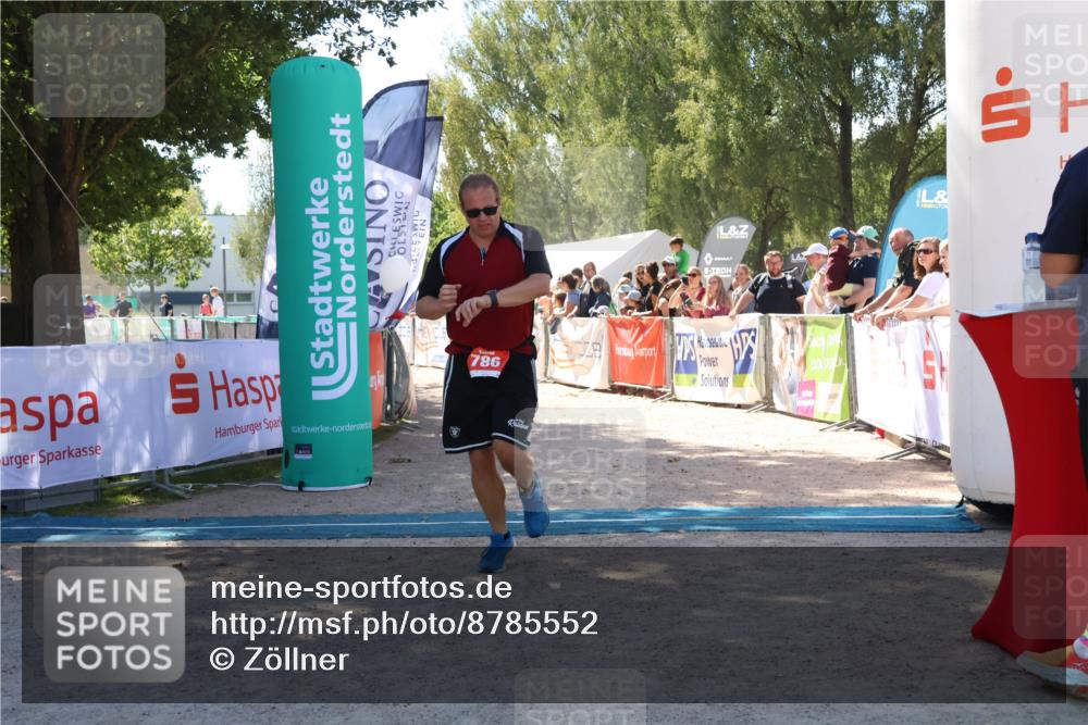 07.09.2025 - 19. Norderstedt Triathlon Zöllner http://msf.ph/oto/8785552 07.09.2025 13:17:09 Ziel 786 meine-sportfotos.de