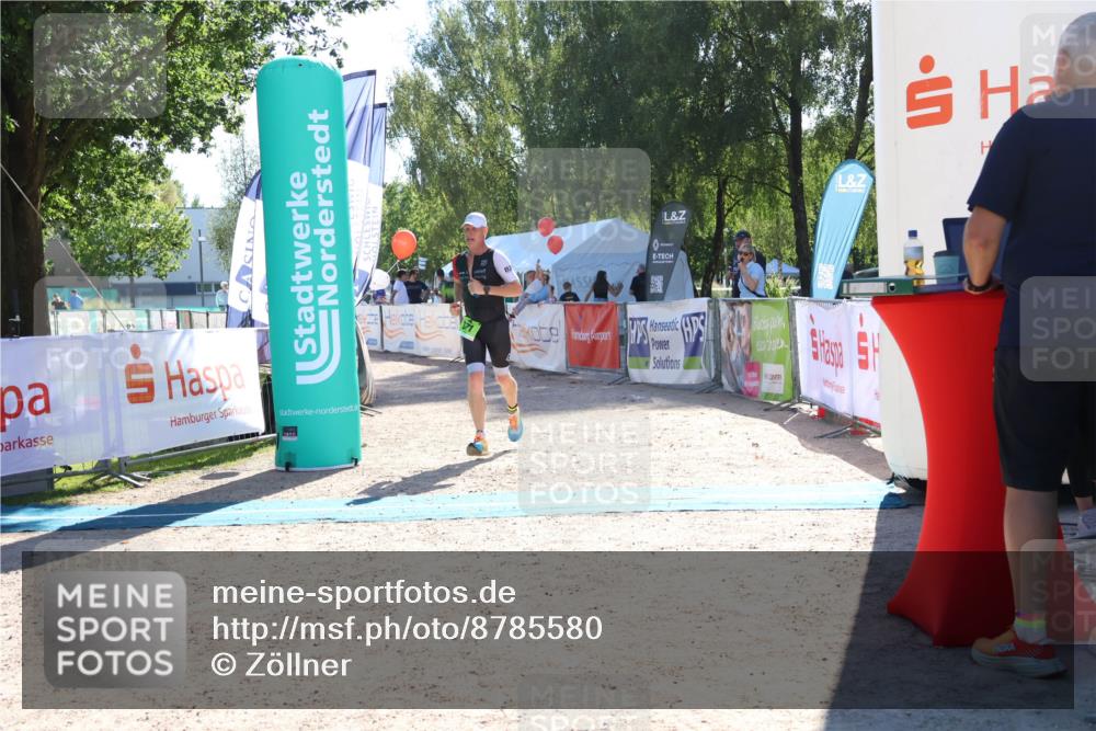 07.09.2025 - 19. Norderstedt Triathlon Zöllner http://msf.ph/oto/8785580 07.09.2025 15:31:57 Ziel 971 meine-sportfotos.de