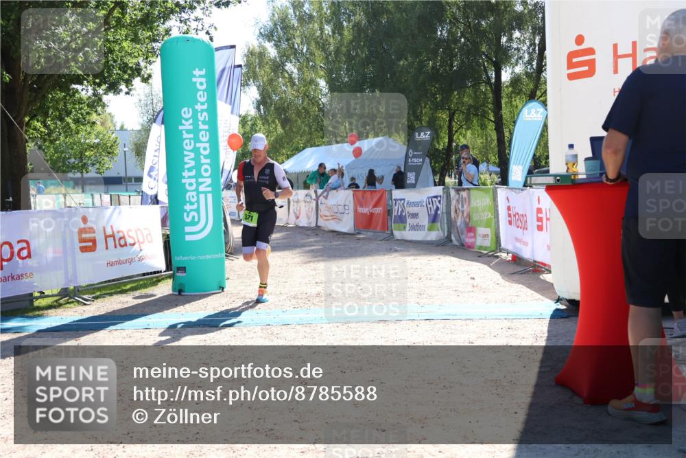 07.09.2025 - 19. Norderstedt Triathlon Zöllner http://msf.ph/oto/8785588 07.09.2025 15:31:57 Ziel 971 meine-sportfotos.de