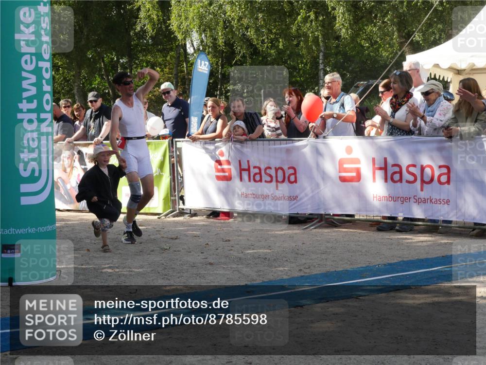 07.09.2025 - 19. Norderstedt Triathlon Zöllner http://msf.ph/oto/8785598 07.09.2025 12:47:13 Ziel 697 meine-sportfotos.de