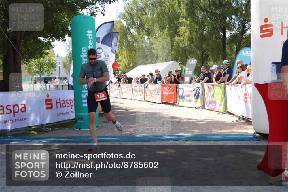 07.09.2025 - 19. Norderstedt Triathlon Zöllner http://msf.ph/oto/8785602 07.09.2025 13:17:48 Ziel 288 meine-sportfotos.de