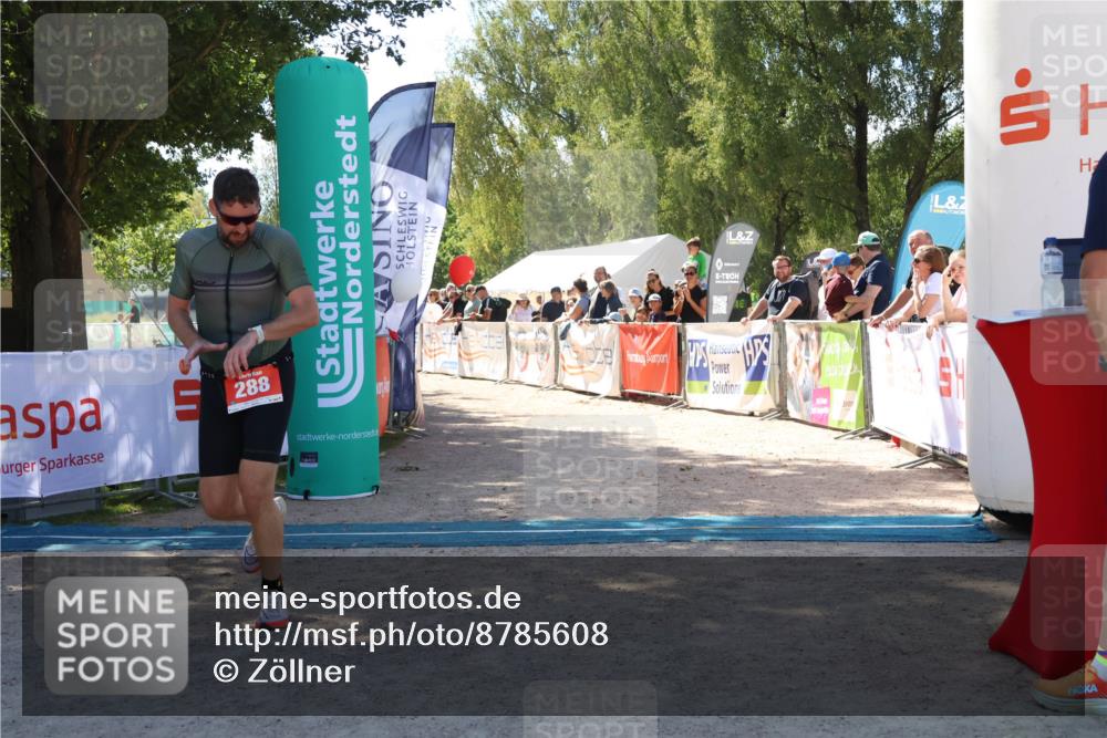 07.09.2025 - 19. Norderstedt Triathlon Zöllner http://msf.ph/oto/8785608 07.09.2025 13:17:48 Ziel 288 meine-sportfotos.de