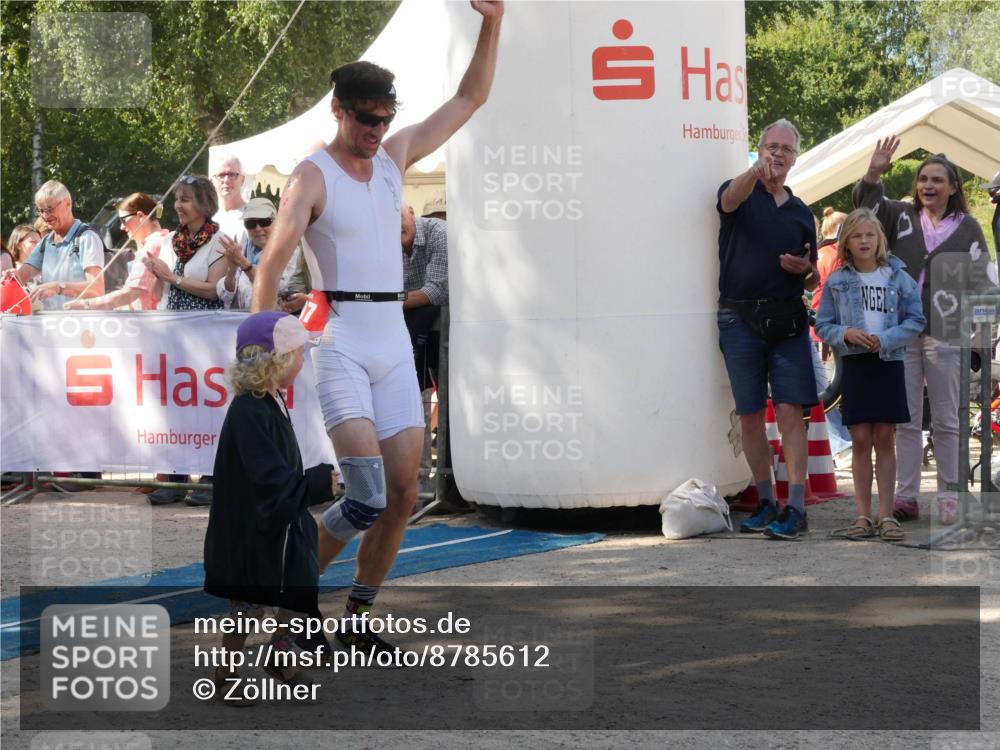 07.09.2025 - 19. Norderstedt Triathlon Zöllner http://msf.ph/oto/8785612 07.09.2025 12:47:16 Ziel 697 meine-sportfotos.de