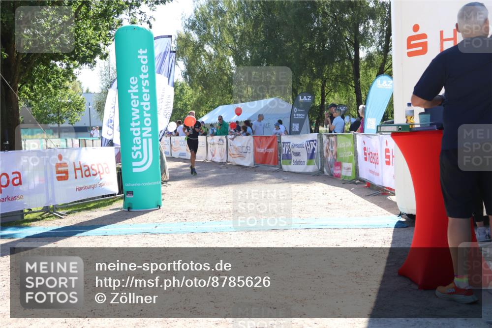 07.09.2025 - 19. Norderstedt Triathlon Zöllner http://msf.ph/oto/8785626 07.09.2025 15:32:33 Ziel 989 meine-sportfotos.de