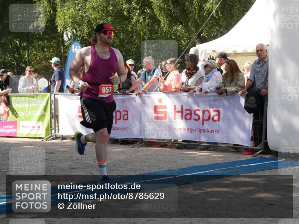 07.09.2025 - 19. Norderstedt Triathlon Zöllner http://msf.ph/oto/8785629 07.09.2025 12:48:16 Ziel 857 meine-sportfotos.de