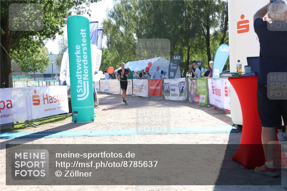 07.09.2025 - 19. Norderstedt Triathlon Zöllner http://msf.ph/oto/8785637 07.09.2025 15:32:33 Ziel 989 meine-sportfotos.de