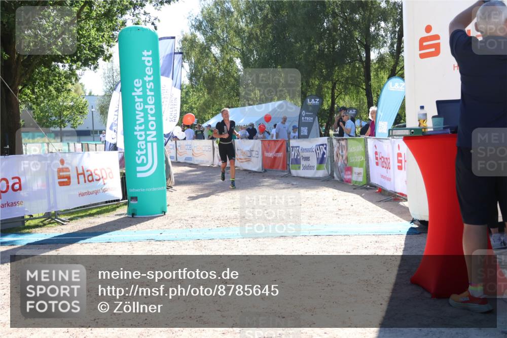 07.09.2025 - 19. Norderstedt Triathlon Zöllner http://msf.ph/oto/8785645 07.09.2025 15:32:34 Ziel 989 meine-sportfotos.de