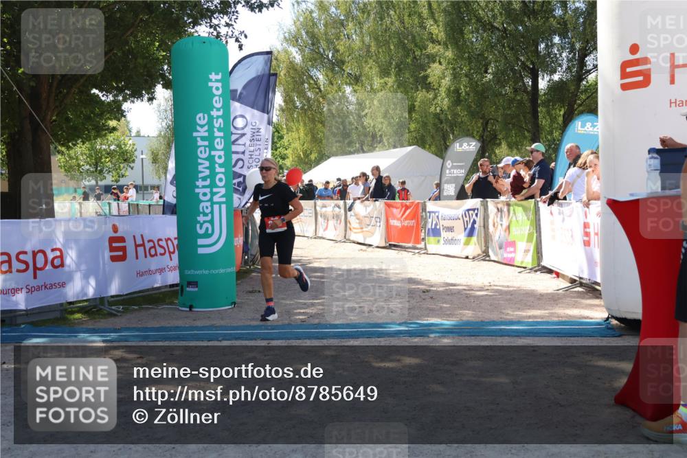 07.09.2025 - 19. Norderstedt Triathlon Zöllner http://msf.ph/oto/8785649 07.09.2025 13:18:27 Ziel 239 meine-sportfotos.de