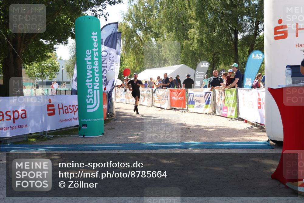 07.09.2025 - 19. Norderstedt Triathlon Zöllner http://msf.ph/oto/8785664 07.09.2025 13:19:00 Ziel 712, 814 meine-sportfotos.de