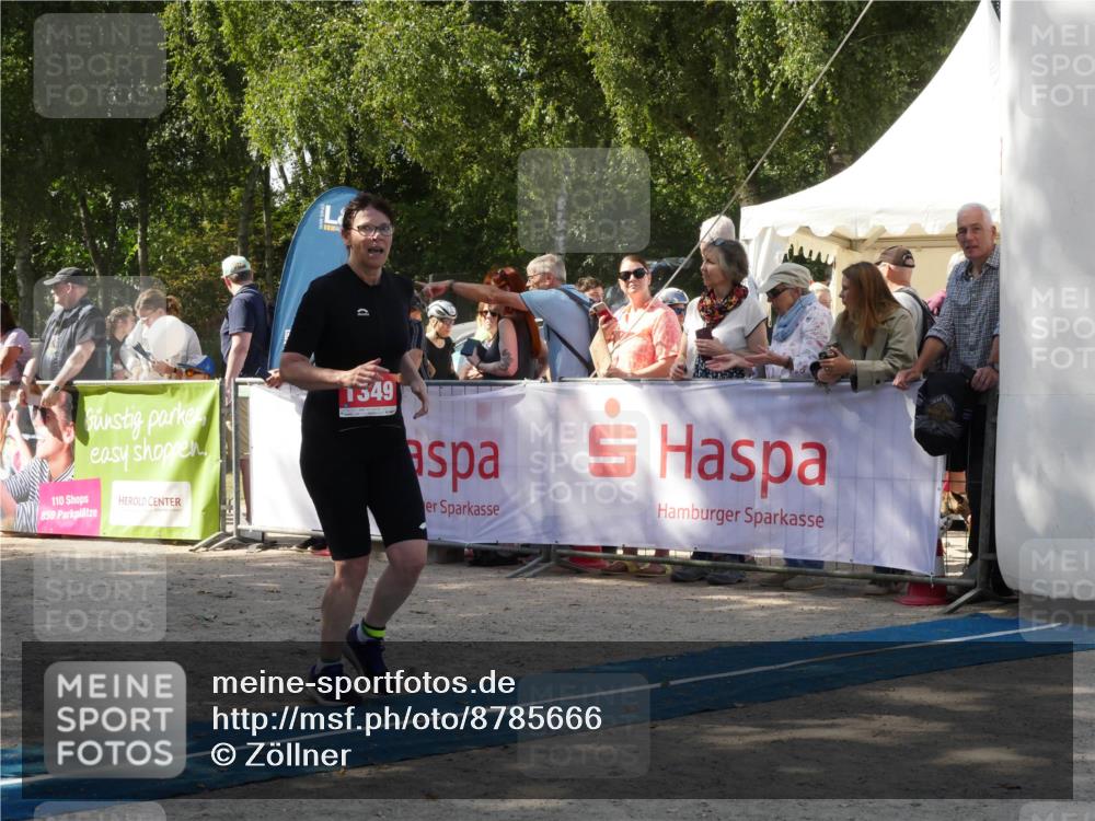 07.09.2025 - 19. Norderstedt Triathlon Zöllner http://msf.ph/oto/8785666 07.09.2025 12:48:56 Ziel 1282, 1349 meine-sportfotos.de