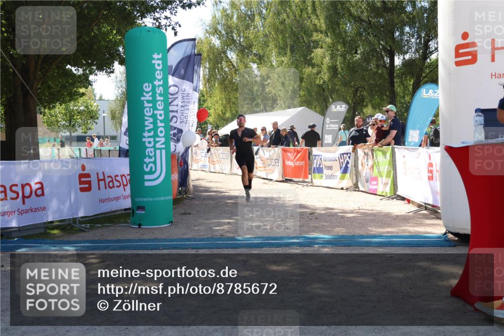 07.09.2025 - 19. Norderstedt Triathlon Zöllner http://msf.ph/oto/8785672 07.09.2025 13:19:00 Ziel 712, 814 meine-sportfotos.de