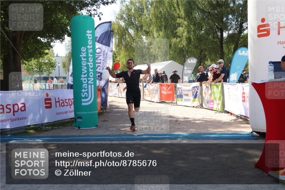 07.09.2025 - 19. Norderstedt Triathlon Zöllner http://msf.ph/oto/8785676 07.09.2025 13:19:01 Ziel 712, 814 meine-sportfotos.de