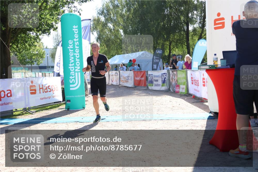 07.09.2025 - 19. Norderstedt Triathlon Zöllner http://msf.ph/oto/8785677 07.09.2025 15:32:36 Ziel 989 meine-sportfotos.de