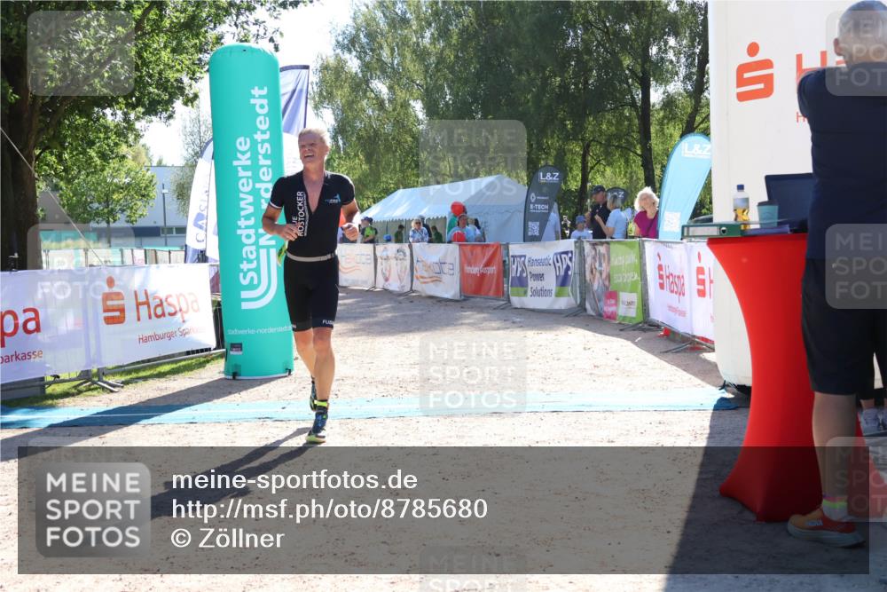 07.09.2025 - 19. Norderstedt Triathlon Zöllner http://msf.ph/oto/8785680 07.09.2025 15:32:37 Ziel 989 meine-sportfotos.de