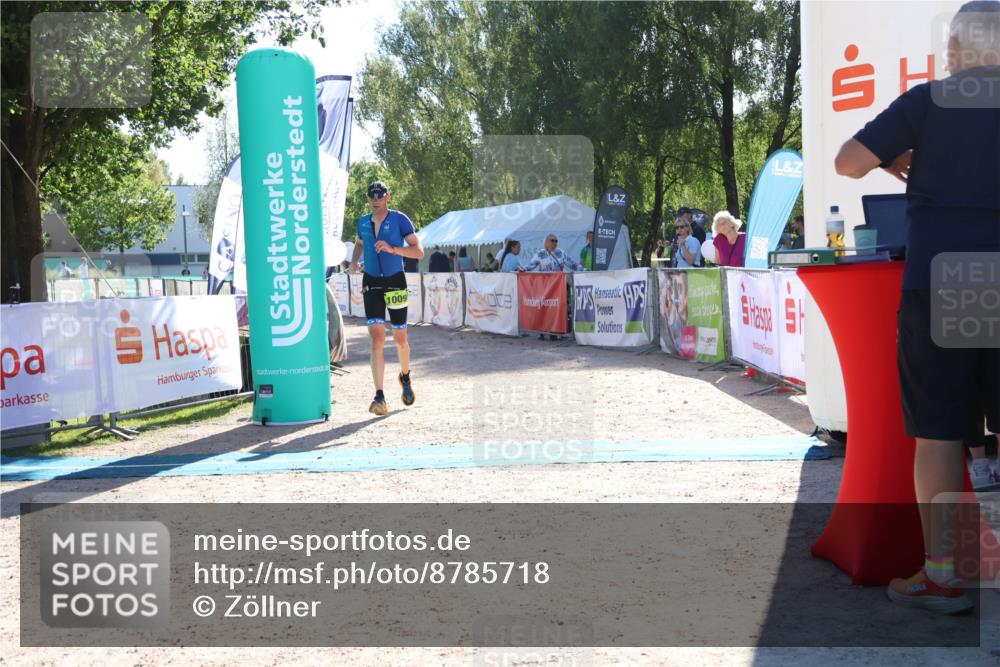 07.09.2025 - 19. Norderstedt Triathlon Zöllner http://msf.ph/oto/8785718 07.09.2025 15:32:52 Ziel 1009 meine-sportfotos.de