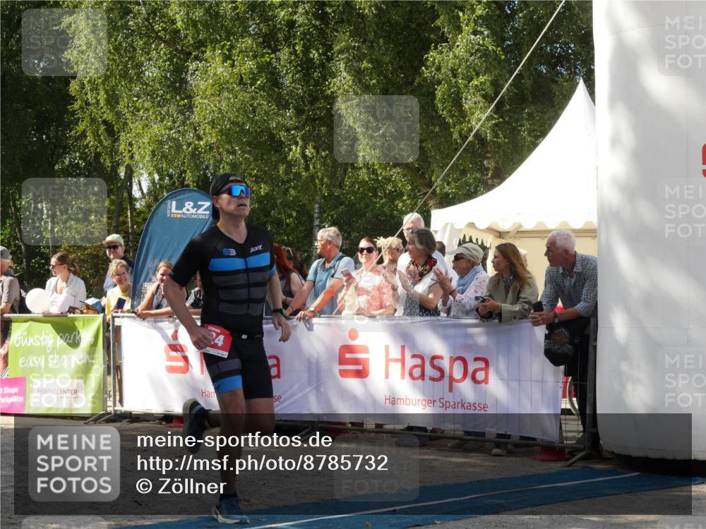07.09.2025 - 19. Norderstedt Triathlon Zöllner http://msf.ph/oto/8785732 07.09.2025 12:50:25 Ziel 165, 779, 824 meine-sportfotos.de