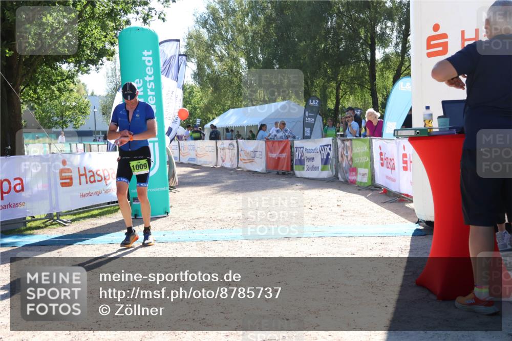 07.09.2025 - 19. Norderstedt Triathlon Zöllner http://msf.ph/oto/8785737 07.09.2025 15:32:53 Ziel 1009 meine-sportfotos.de