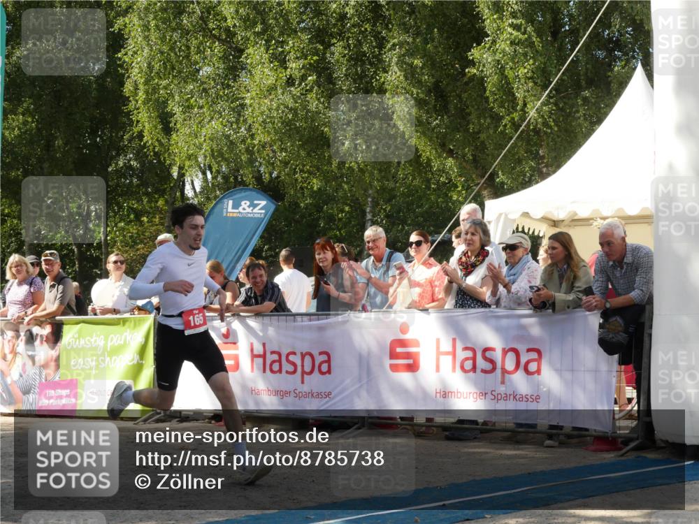 07.09.2025 - 19. Norderstedt Triathlon Zöllner http://msf.ph/oto/8785738 07.09.2025 12:50:28 Ziel 165, 824 meine-sportfotos.de