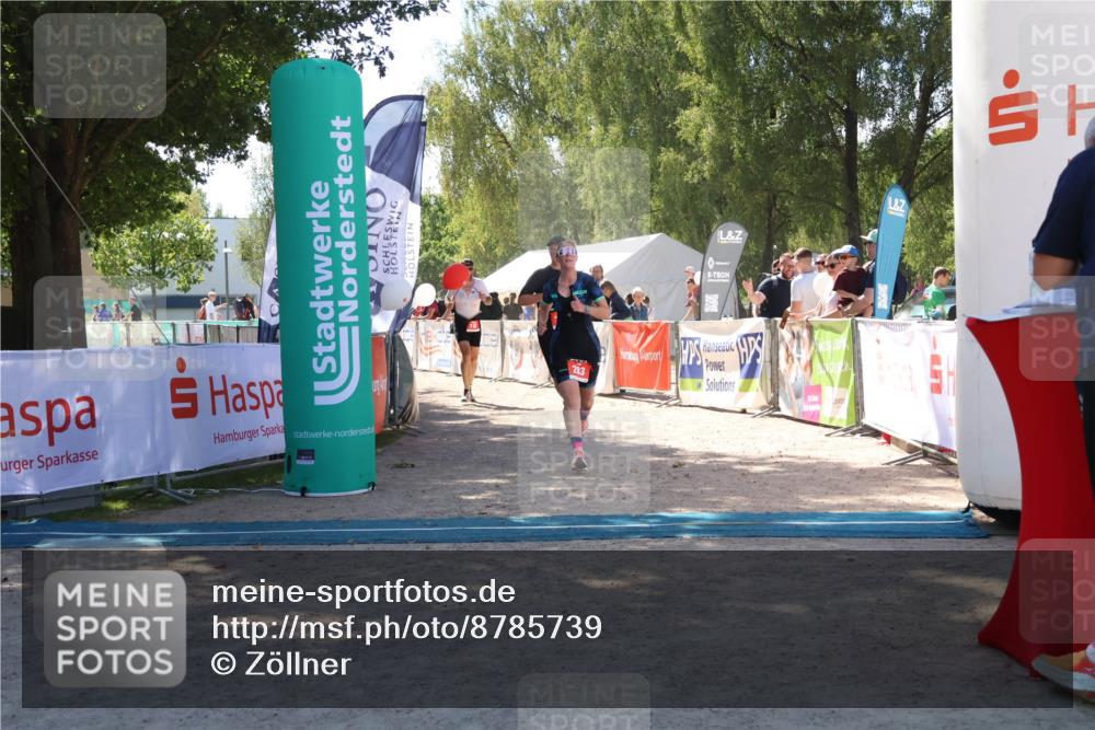 07.09.2025 - 19. Norderstedt Triathlon Zöllner http://msf.ph/oto/8785739 07.09.2025 13:19:28 Ziel 187, 283, 757 meine-sportfotos.de