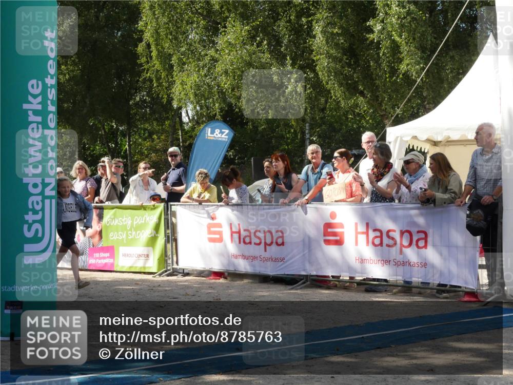 07.09.2025 - 19. Norderstedt Triathlon Zöllner http://msf.ph/oto/8785763 07.09.2025 12:51:12 Ziel 792, 1220, 1378 meine-sportfotos.de