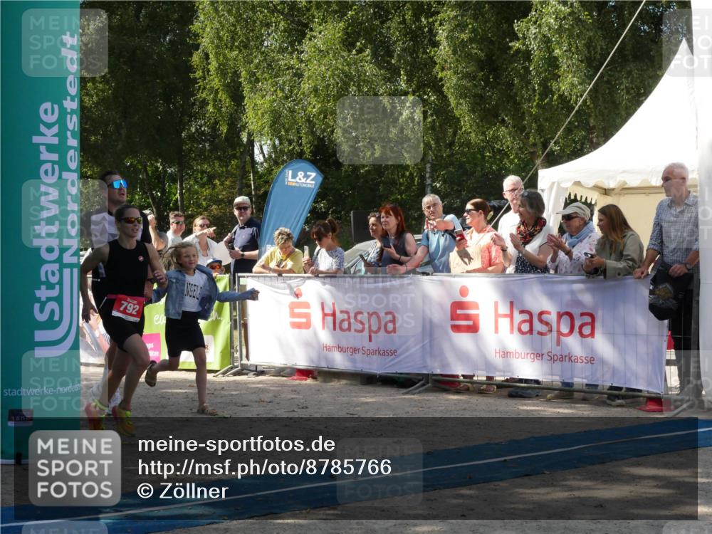 07.09.2025 - 19. Norderstedt Triathlon Zöllner http://msf.ph/oto/8785766 07.09.2025 12:51:12 Ziel 792, 1220, 1378 meine-sportfotos.de