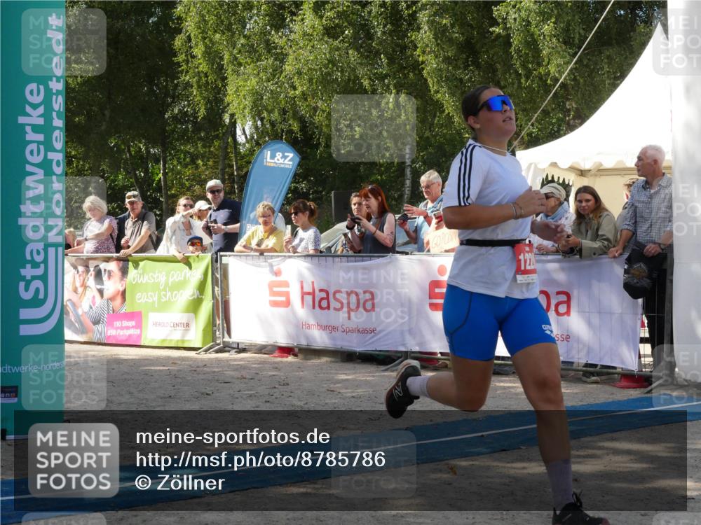 07.09.2025 - 19. Norderstedt Triathlon Zöllner http://msf.ph/oto/8785786 07.09.2025 12:51:15 Ziel 792, 1220, 1378 meine-sportfotos.de