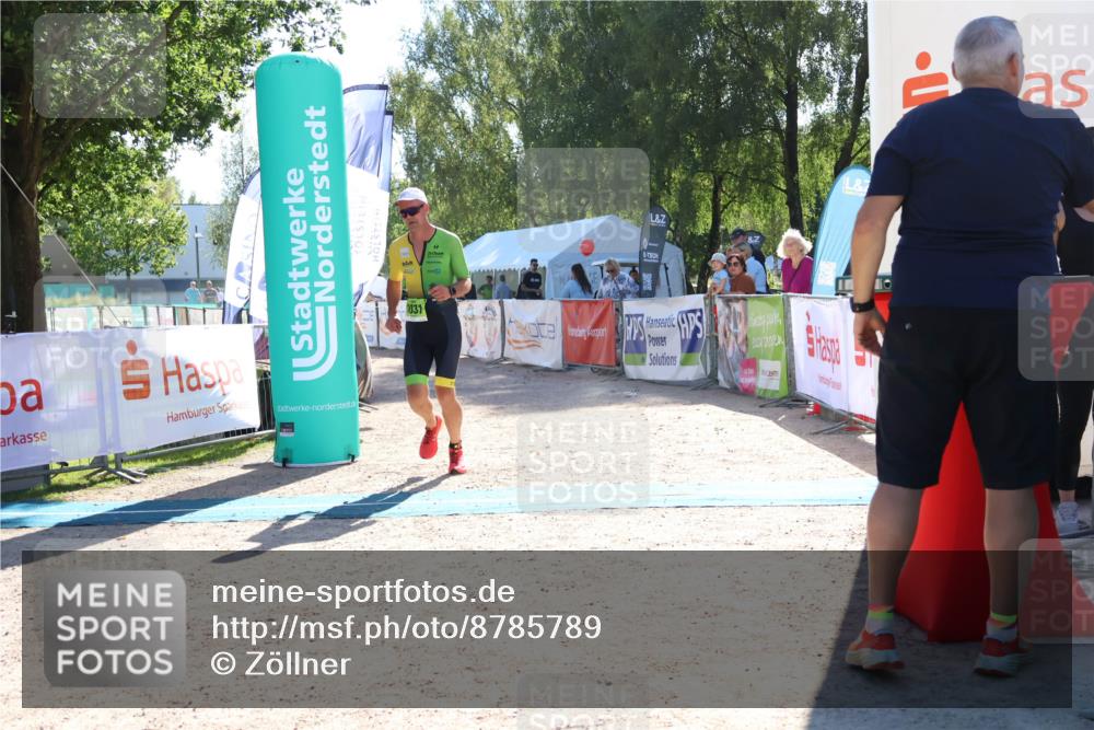 07.09.2025 - 19. Norderstedt Triathlon Zöllner http://msf.ph/oto/8785789 07.09.2025 15:33:14 Ziel 1031 meine-sportfotos.de