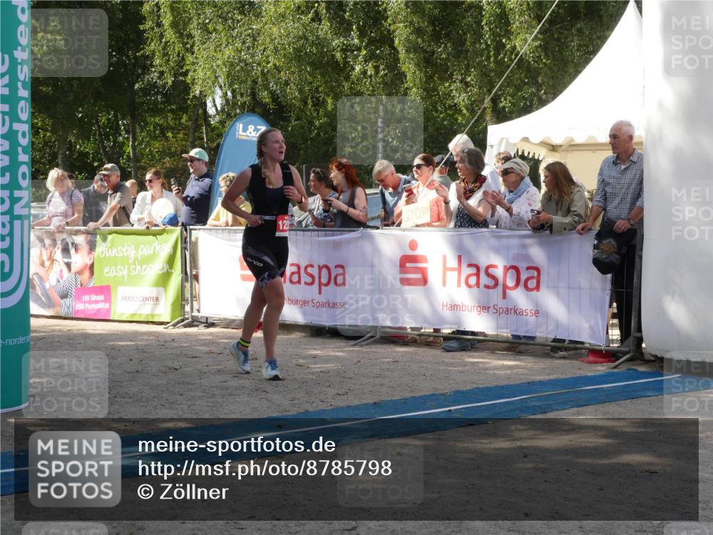 07.09.2025 - 19. Norderstedt Triathlon Zöllner http://msf.ph/oto/8785798 07.09.2025 12:51:32 Ziel 140, 1224 meine-sportfotos.de